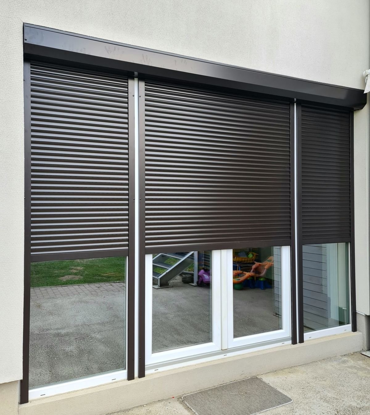 شتر ألمنيوم كهربائي للواجهات